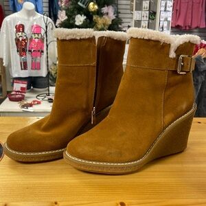 Franco Sarto Ankle Boots Size 7.5 Tan Leather Suede Wedge Boot
New without tags